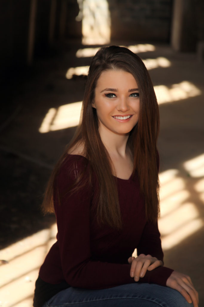 laramie wyoming senior portrait photographer