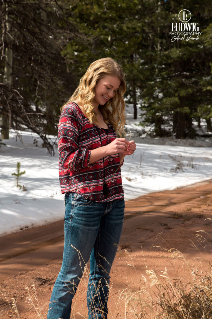 laramie wyoming senior portrait photographer